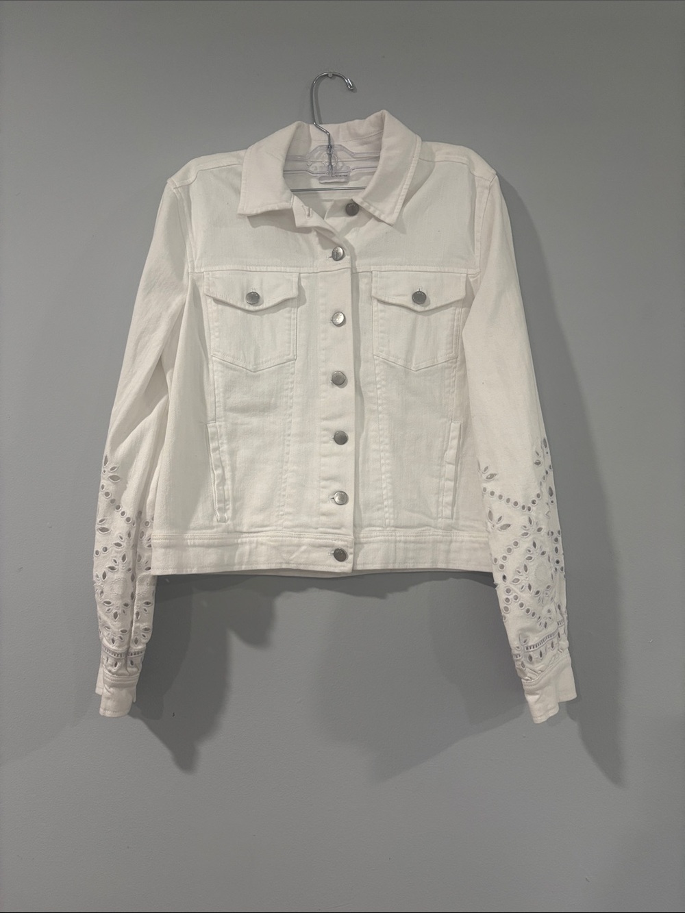 ECRU WHITE EYELET EMBROIDERED SLEEVE DENIM JACKET SIZE /S